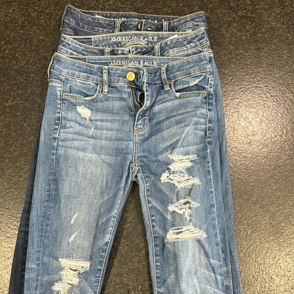 UEC lot of 3 pairs AE skinny jeans
